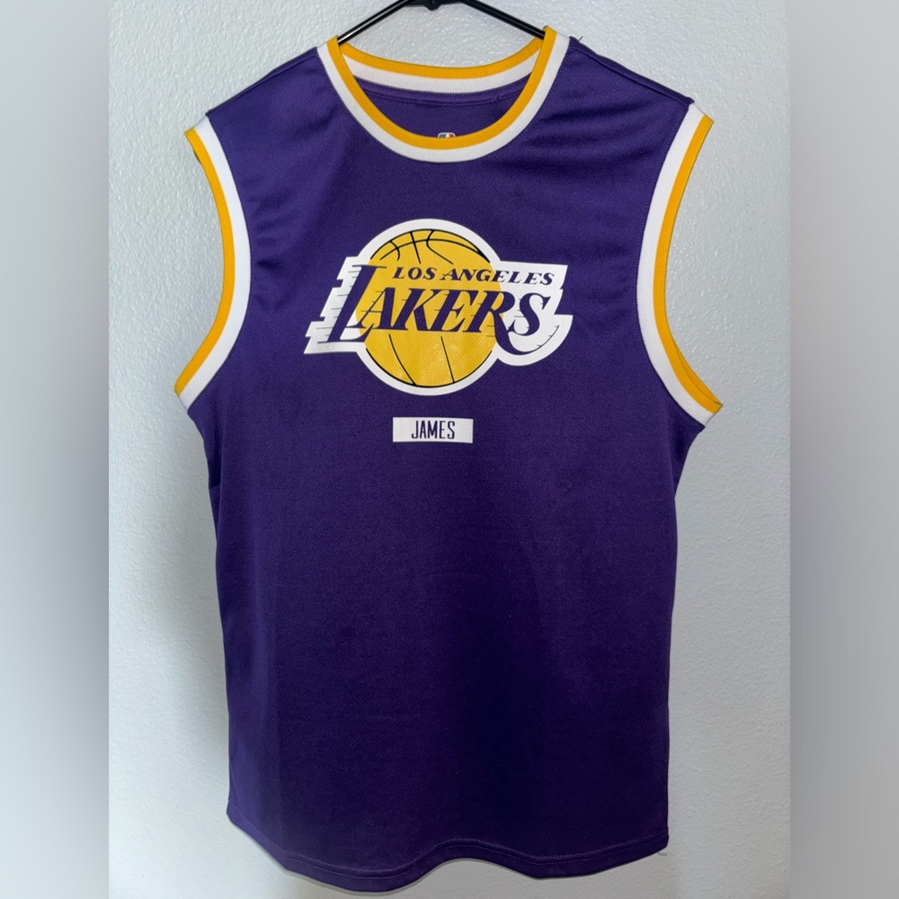 Men’s Lakers Jersey ‘Lebron James’ S
